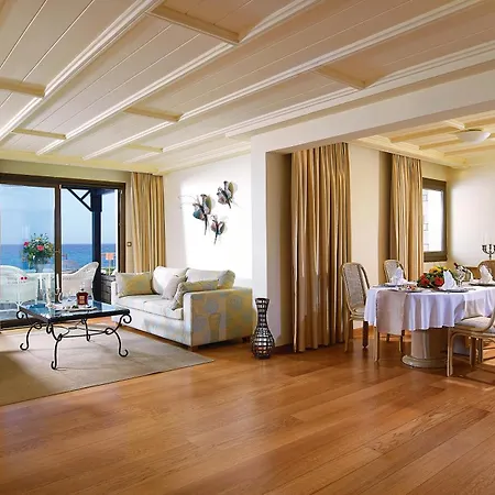 Nana Royal Premium & 5*