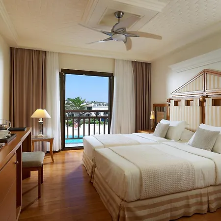 Nana Royal Premium & Θέρετρο