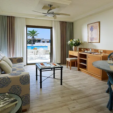 Nana Royal Premium & 5*